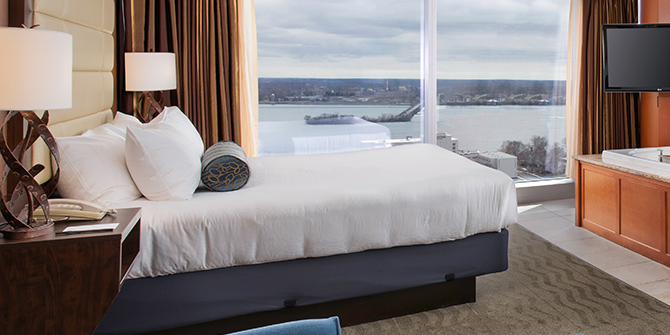 Corner Suite at Seneca Niagara Resort & Casino